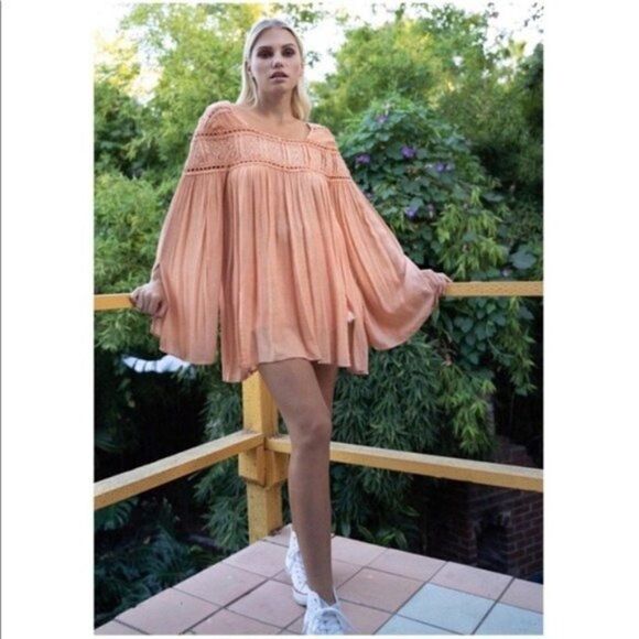 𝅺WOVEN Gauze Tunic w/ Lace Contrast & Bell Sleeves - Picture 5 of 14